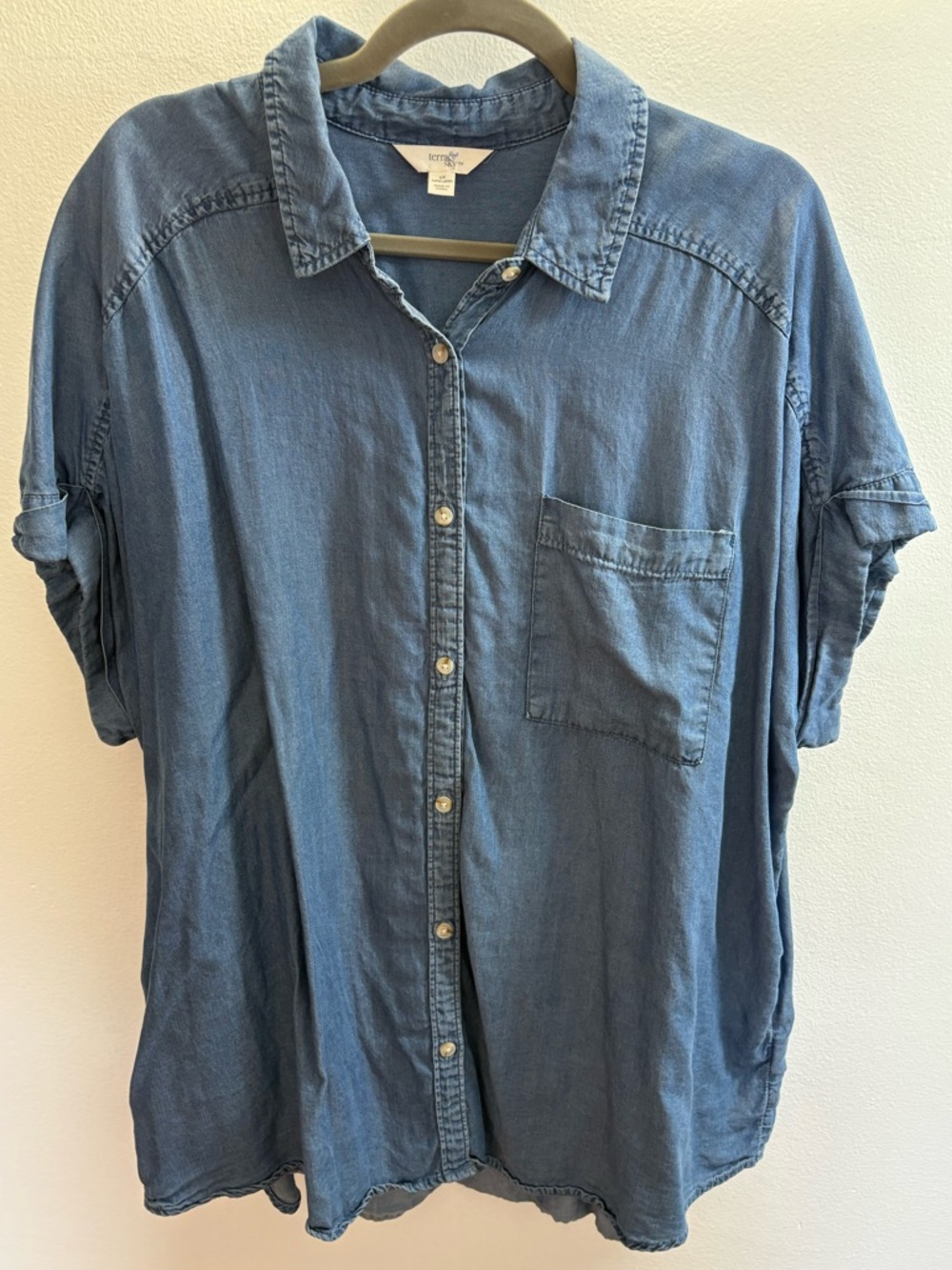 Terra & Sky Lightweight Short Sleeve Denim Button Down Top 1X (16-18W)